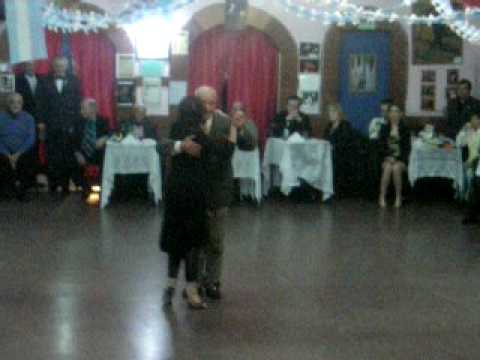 ADELA GALEAZZI y ANTONIO YOFRE bailan tango